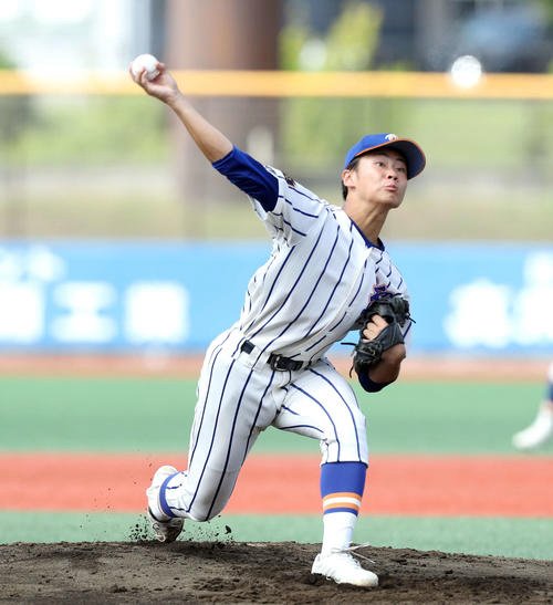 東北学院榴ケ岡対名取･仙台工　先発した東北学院榴ケ岡･伊藤(撮影･木村有優)