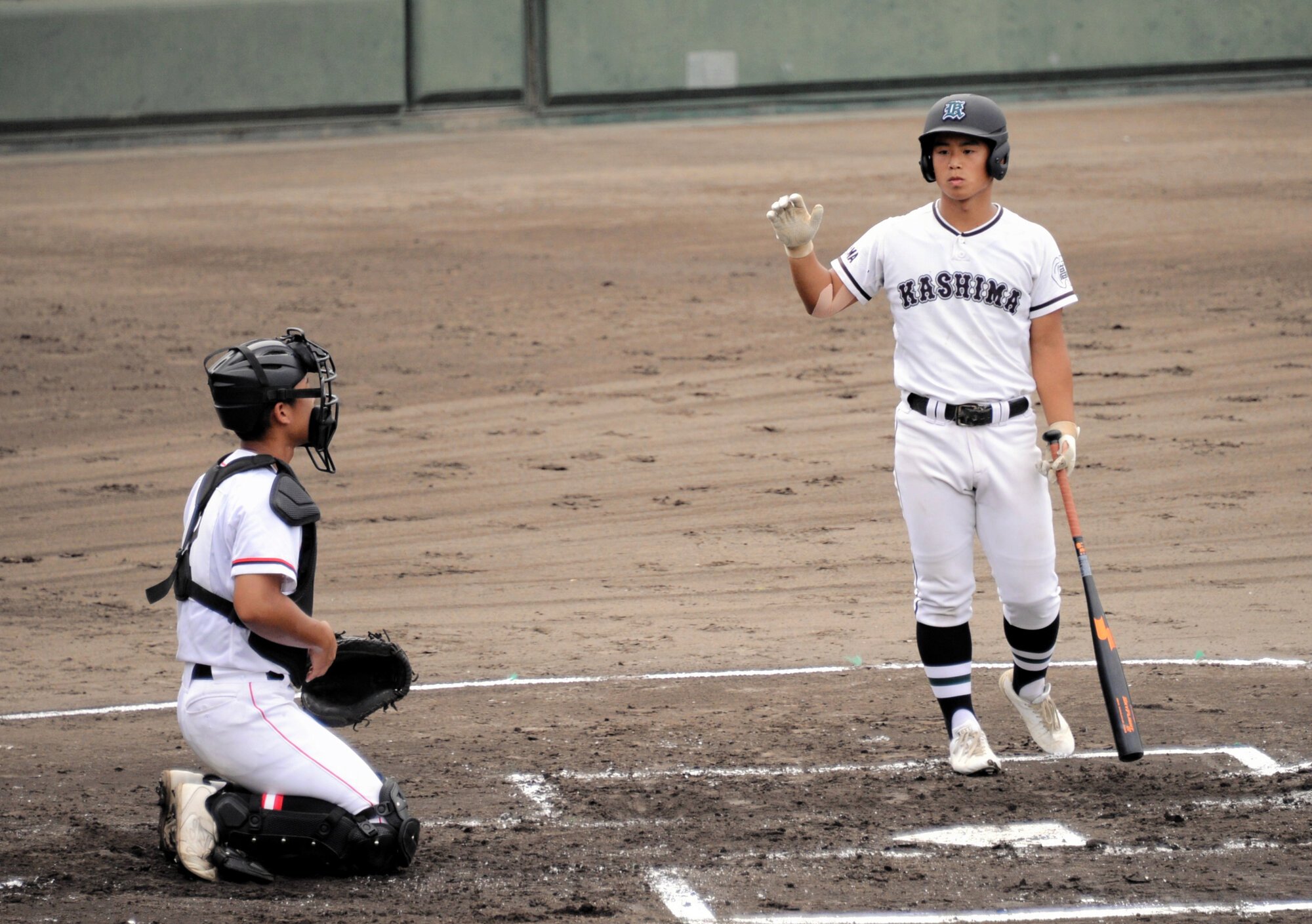 神島･吉田大和主将(右)=2025年7月14日午前9時22分、紀三井寺、寺沢尚晃撮影
