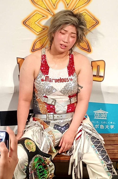 両者KOでドローとなった試合後、疲れ切った様子の彩羽匠