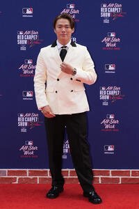 レッドカーペットショーに登場したドジャース山本由伸(AP)