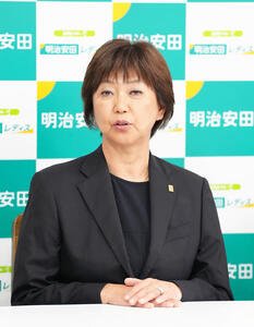 3日間、無観客での開催が決定し、会見に臨む日本女子プロゴルフ協会の小林会長(撮影･足立雅史)