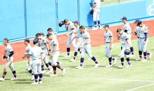 聖和学園対仙台商　初戦で敗れた聖和学園ナイン(撮影･木村有優)
