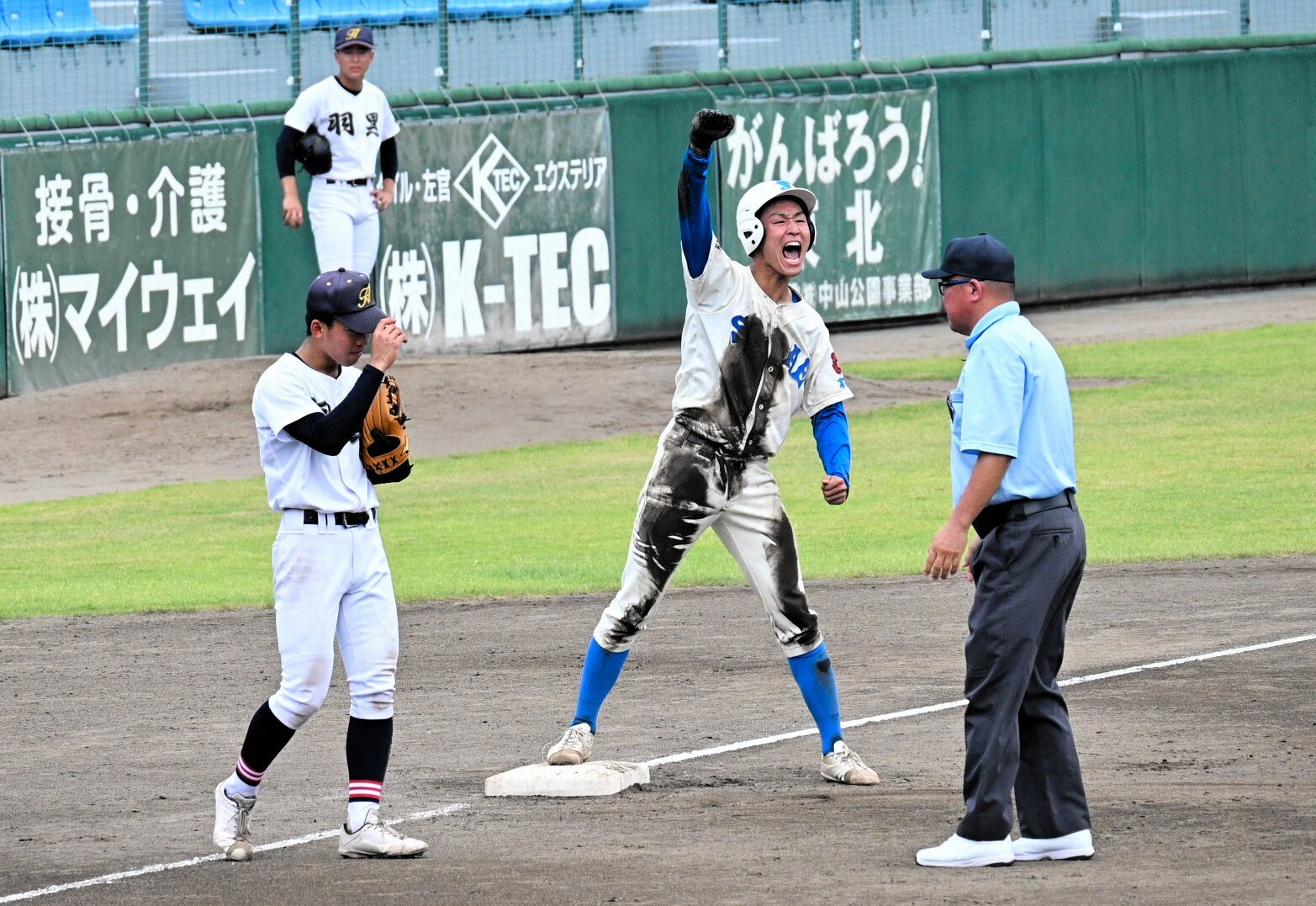 寒河江―羽黒　八回2死一、二塁で中越え三塁打を放った寒河江の安部祐希=2025年7月17日、ヤマリョー、黒川和久撮影