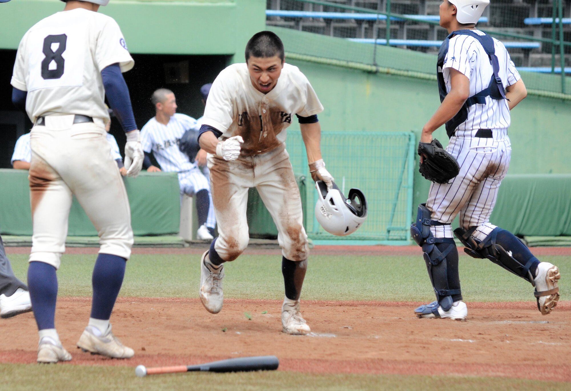 矢板中央―宇都宮　宇都宮は八回、吉村がランニング本塁打を放ち、4点目を追加=2025年7月17日午後2時21分、宇都宮清原、高橋淳撮影
