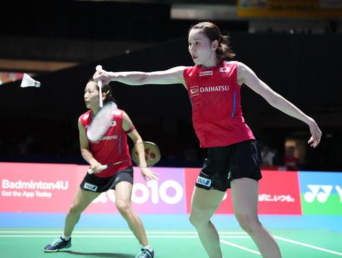 ダイハツジャパンオープン2025　準々決勝に臨む女子ダブルスの志田(手前)、松山組(撮影･小沢裕)