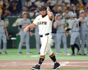 巨人対阪神　阪神に完敗した巨人阿部監督(撮影･たえ見朱実)
