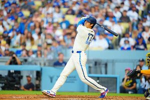 ドジャース対ブルワーズ　3回裏ドジャース無死一塁、2点本塁打を放つ大谷(撮影･垰建太)
