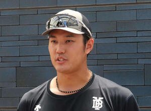 球団施設DOCKでさっそく始動したDeNA藤浪(撮影･小早川宗一郎)