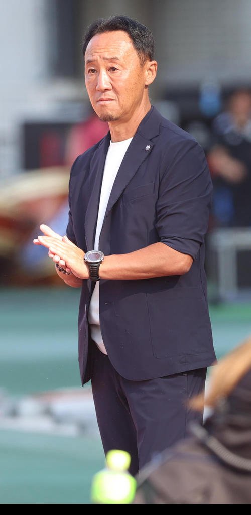 黒田剛監督＝25年6月