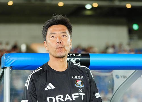 横浜大島監督＝25年6月