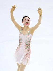 女子フリーを終え手を振る松生(撮影･鈴木正人)