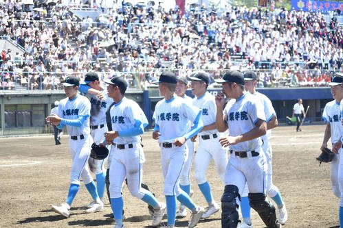 甲府工を破り3年ぶりの決勝に進んだ山梨学院(撮影･平山連)