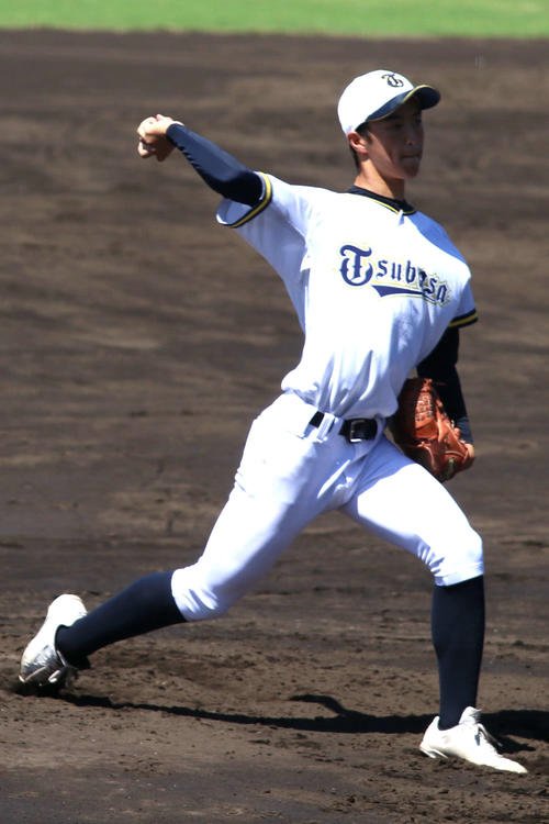 豊中対茨木工科･福井･北摂つばさ･箕面東　3試合を一人で投げ抜いた4校連合･水口(撮影･一　樹)