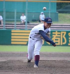 鳥羽対立命館　鳥羽の正村が9回も力投する(撮影･林亮佑)
