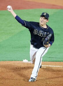 全セ対全パ　力投する全パ九里(撮影･鈴木正人)