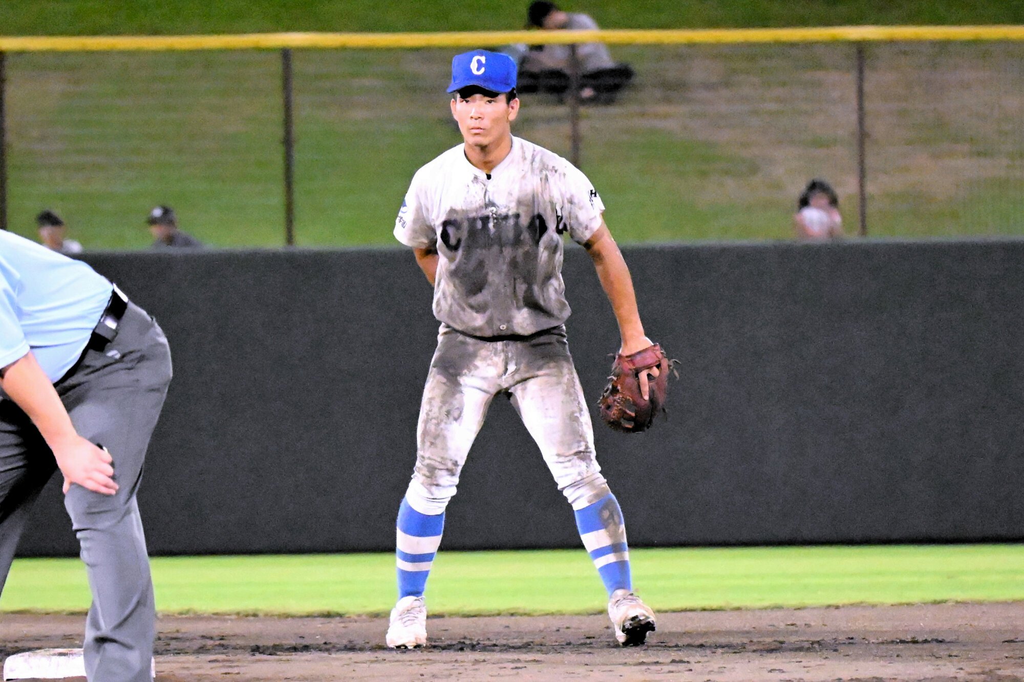 第107回全国高校野球選手権愛知大会　豊橋中央―愛工大名電　好捕を見せた豊橋中央･花井成次遊撃手=2025年7月25日、岡崎レッドダイヤモンド、堀内未希