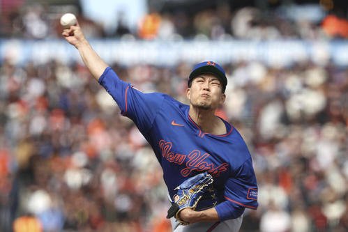 ジャイアンツ戦で力投するメッツ千賀滉大投手(AP)