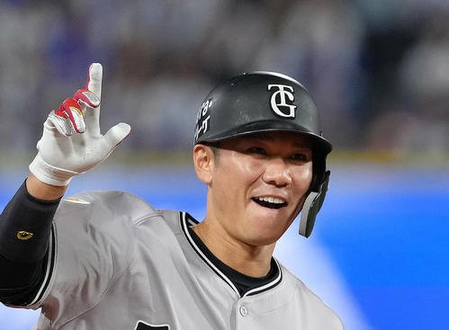 巨人坂本勇人(2025年7月撮影)