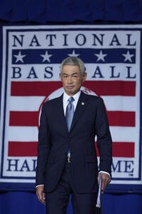 米国野球殿堂入りの式典に出席するイチロー氏(AP)