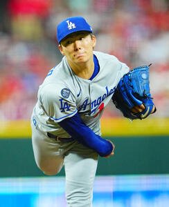 レッズ対ドジャース　力投するドジャース先発の山本(撮影･垰建太)