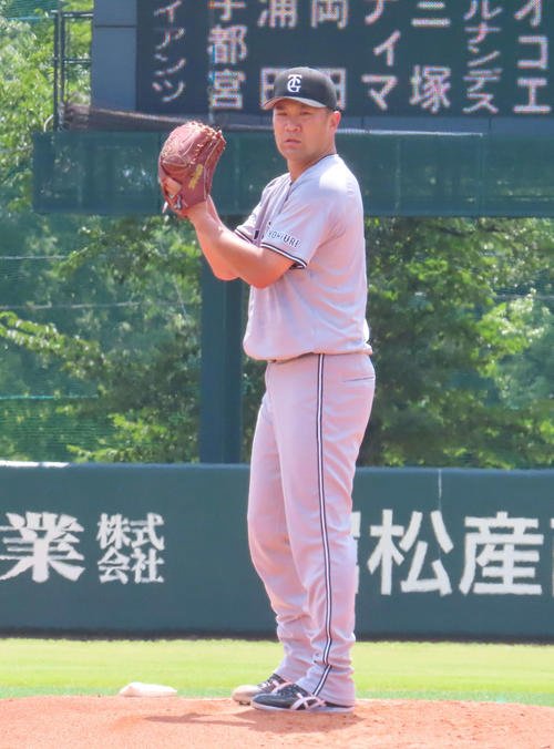 先発し力投する巨人田中将(撮影･水谷京裕)