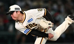 6回無失点で9勝目を挙げた阪神先発の村上＝伊藤進之介撮影