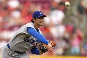 初回のマウンドで投球するドジャース大谷翔平(AP)