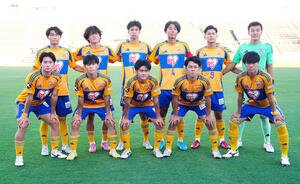 鹿島ユース対仙台ユース　試合前、集合写真に納まる仙台ユースの選手たち(撮影･江口和貴)
