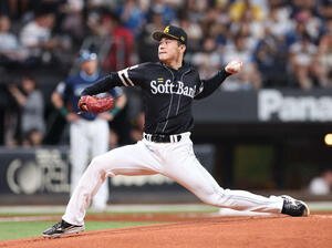 日本ハム対ソフトバンク　ソフトバンク先発の松本晴(撮影･黒川智章)