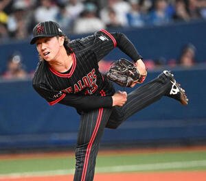 オリックス対日本ハム　8回に登板するオリックス片山(撮影･和賀正仁)