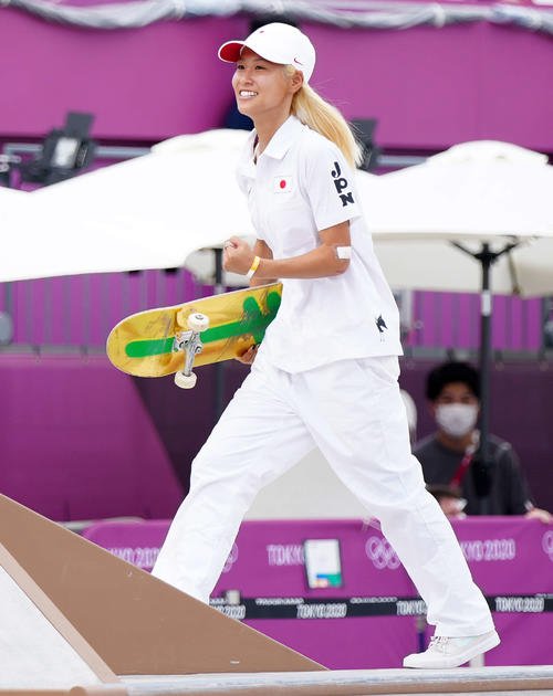 西村碧莉＝21年7月
