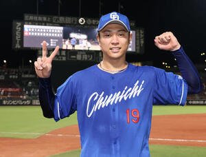 広島対中日　完封勝利の高橋宏(撮影･加藤孝規)