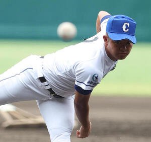 投球練習する豊橋中央･高橋(撮影･白石智彦)