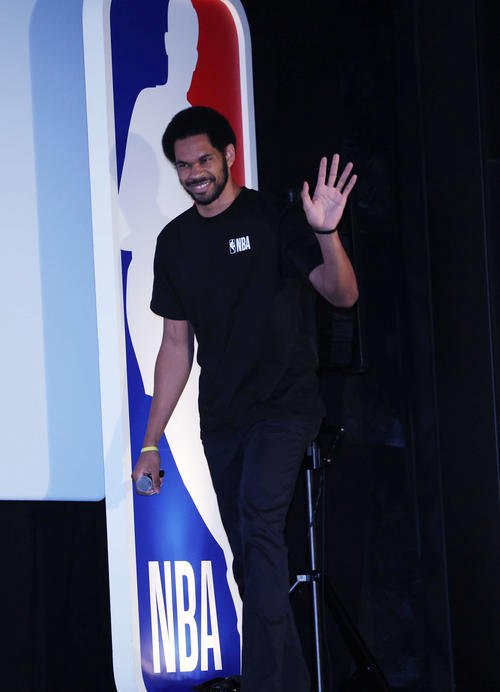 2025 NBAファイナルパブリックビューイングin東京に登壇したキャバリアーズのジャレット･アレン(2025年6月12日撮影)
