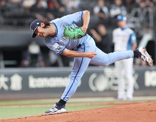 日本ハム対西武　西武先発の高橋(撮影･黒川智章)