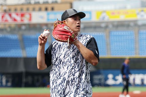 DeNA対広島　試合前練習に臨むDeNA松尾(撮影･宮地輝)