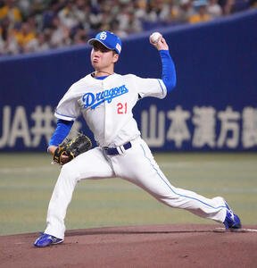 中日対阪神　1回表、登板する中日先発の金丸(撮影･森本幸一)