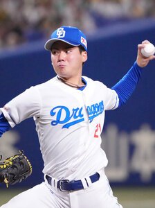 プロ初勝利を挙げた中日先発の金丸＝日刊スポーツ
