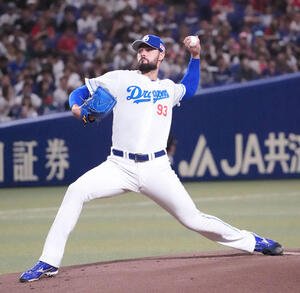 中日対広島　1回表、登板する中日先発のマラー(撮影･森本幸一)