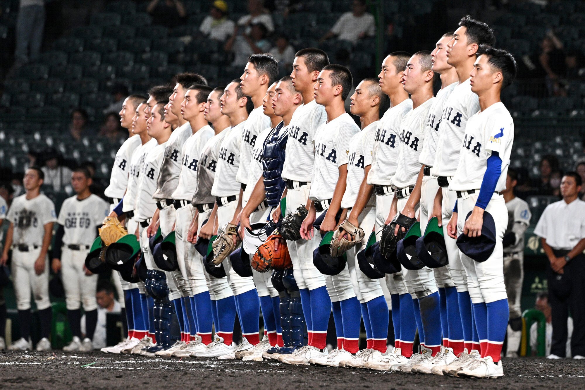 綾羽、タイブレークで高知中央を制す　史上最も遅い22時46分終了