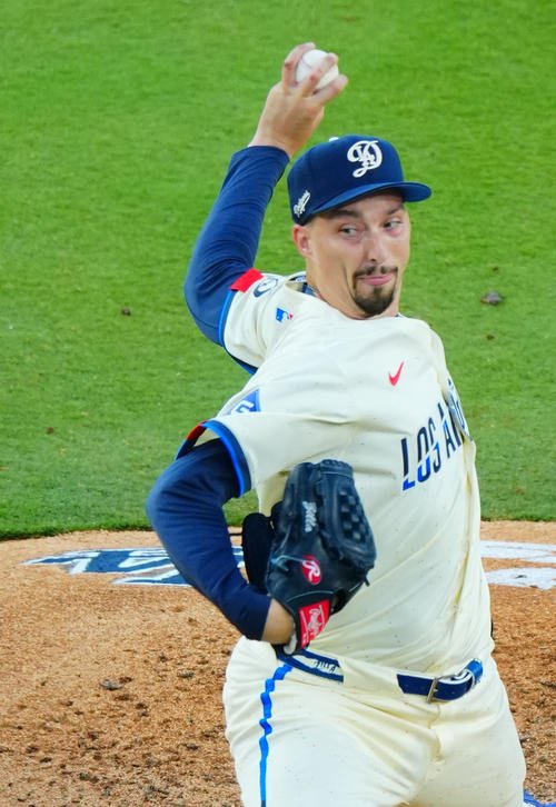ドジャース対ブルージェイズ　力投するドジャース先発のスネル(撮影･垰建太)