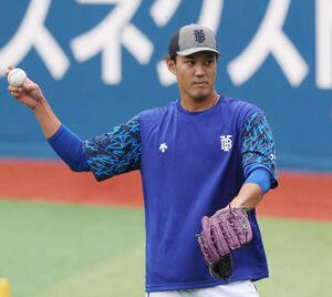 【DeNA】藤浪晋太郎ブルペン投球に同僚らギャラリーずらり　元同僚巨人乙坂、馬場らとも交流
