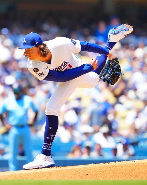 ドジャース対ブルージェイズ　力投するドジャース先発のグラスノー(撮影･垰建太)