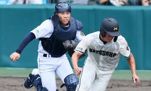 岡山学芸館、スクイズ封じ　岡山学芸館3―0松商学園　第107回全国高校野球