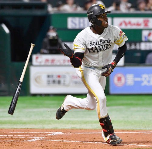 ソフトバンクのイヒネ･イツア(2025年7月撮影)