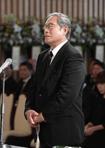 釜本邦茂さんの葬儀で弔辞を読んだ松平健