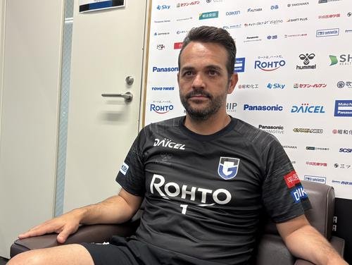 ダニエル･ポヤトス監督