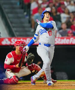エンゼルス対ドジャース　6回表ドジャース無死一塁、空振り三振に倒れる大谷(撮影･垰建太)