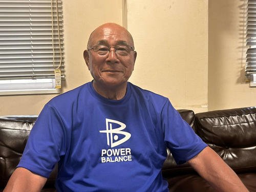 ｢子どもたちが野球に打ち込める環境があることこそが平和ってことじゃないですか｣と訴える明大松岡コーチ(撮影･平山連)