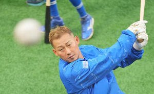 打撃練習に臨む中日中田翔(2025年3月撮影)